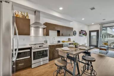 Main picture of 920 South St