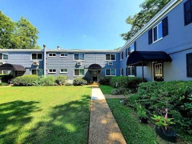 Main picture of 3206 Ellwood Ave