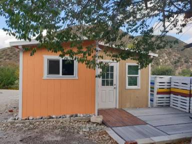 Main picture of 7 Melody Ln