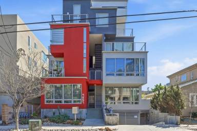 Main picture of 4257 3rd Ave