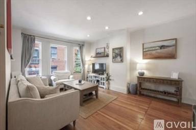 Main picture of 106 Myrtle St