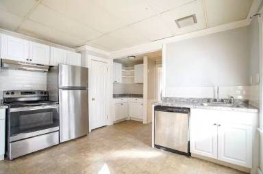 Main picture of 341 Hampden St