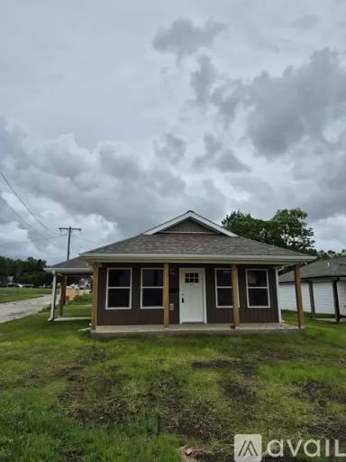 Main picture of 502 N Devon St