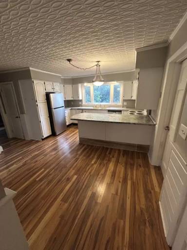 Main picture of 182 Lincoln St