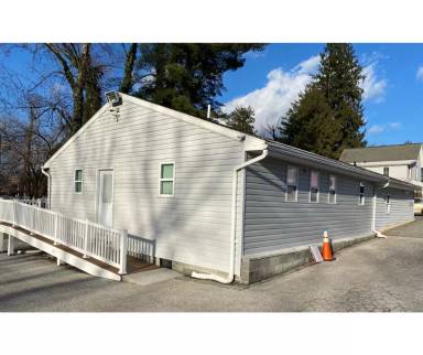 Main picture of 438 Main St