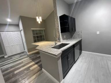 Main picture of 2820 N Oakland Forest Dr