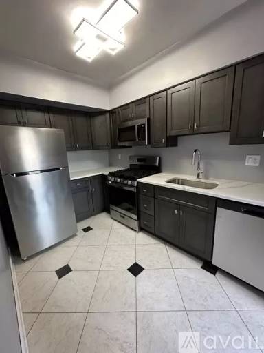 Main picture of Columbia Knoll Condominiums