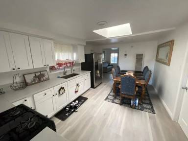 Main picture of 10953 Campbell Ave