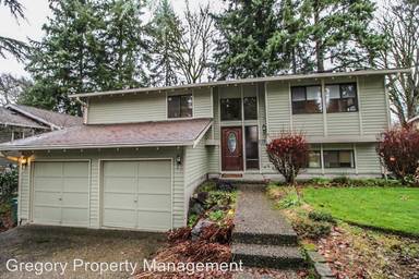 Main picture of 9326 NE 143rd St
