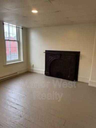 Main picture of 207 W Market St