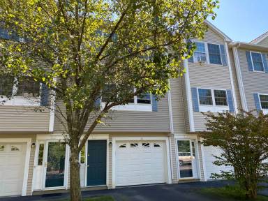 Main picture of 1029 S Mammoth Rd