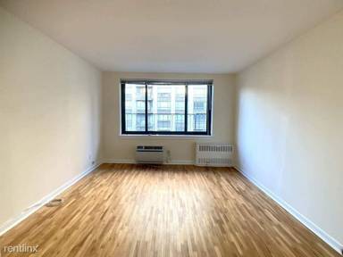 Main picture of 1666 York Ave