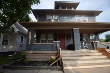 Main picture of 1230 N Lasalle St