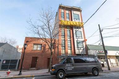 Main picture of 313 Jackson St