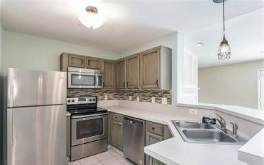 Main picture of 13727 Richmond Park Dr N