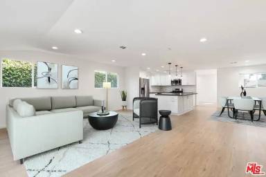 Main picture of 508 S Chevy Chase Dr