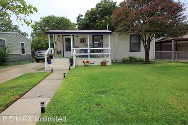 Main picture of 145 W Dickson Ave