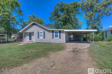 Main picture of 405 Oak Ridge Dr