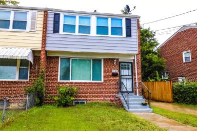 Main picture of 3502 Dixon St