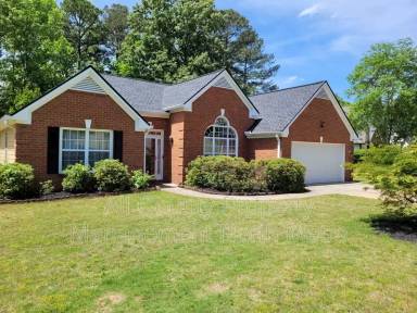 Main picture of 452 Antler Ln