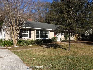 Main picture of 4 Ashdale Dr