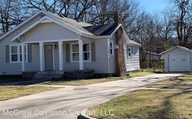 Main picture of 613 W 22nd St