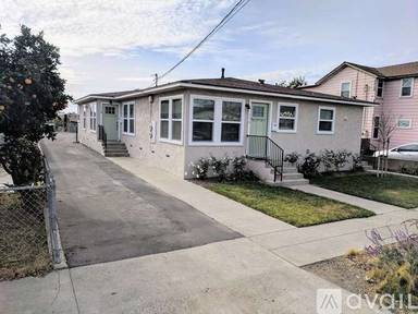 Main picture of 106 W Mission Ave