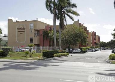 Main picture of 10900 SW 104th St