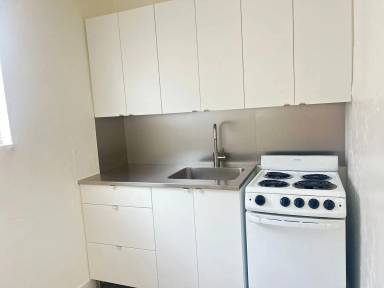 Main picture of 225 NW 16th St