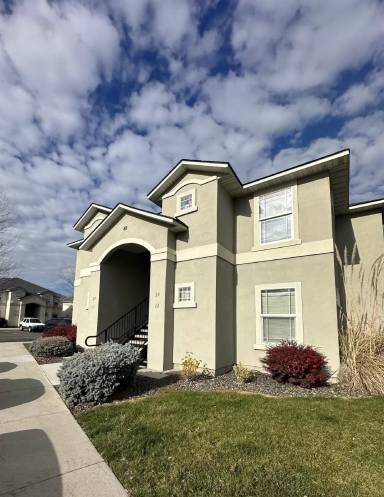 Main picture of Sagecrest Apartments