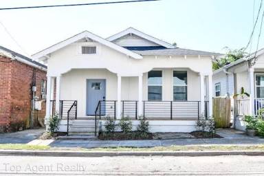 Main picture of 8708 Spruce St