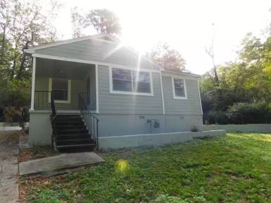 Main picture of 726 Rose Dr
