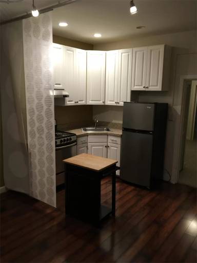 Main picture of 111 S Market St