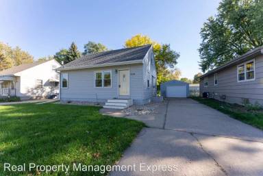 Main picture of 3208 S Phillips Ave