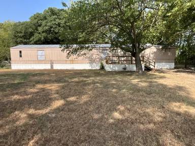 Main picture of 223 VZ County Road 1604