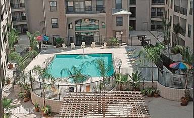 Main picture of Canal Place