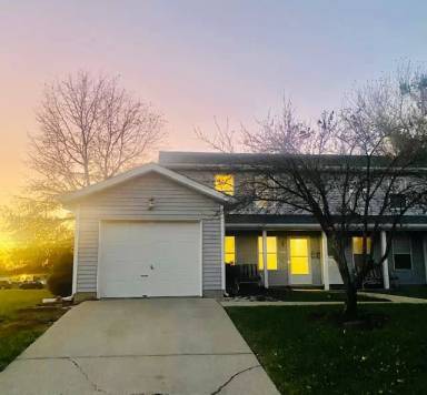 Main picture of 967 Cambridge Dr