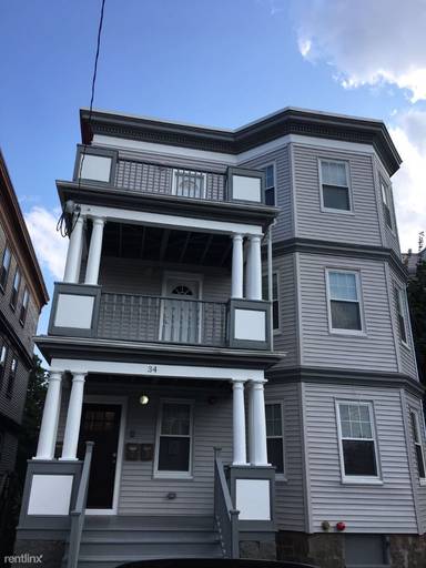 Main picture of 34 Circuit St