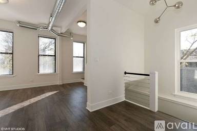 Main picture of 1724 W Wabansia Ave