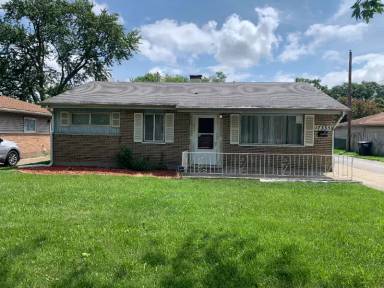 Main picture of 17335 Community St