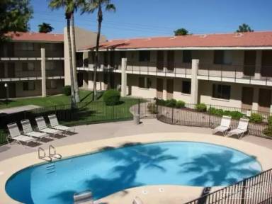 Main picture of Granada Lakes Apartments