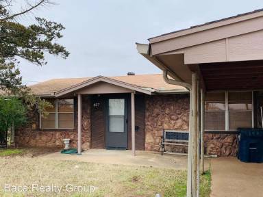 Main picture of 827 W Brule St