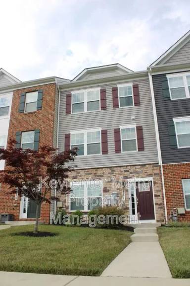 Main picture of 9818 Ruby Lockhart Blvd