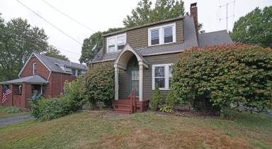 Main picture of 226 1/2 Melrose Ave