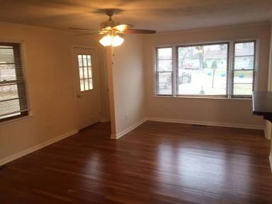 Main picture of 141 N Overhill Dr