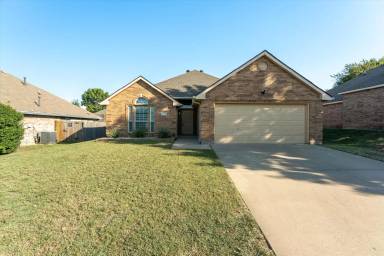 Main picture of 3025 Morning Dove Ln