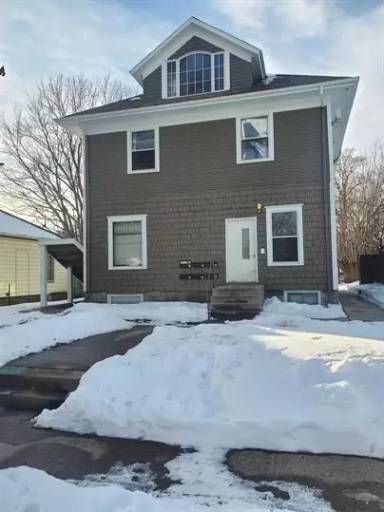 Main picture of 409 S Prairie Ave