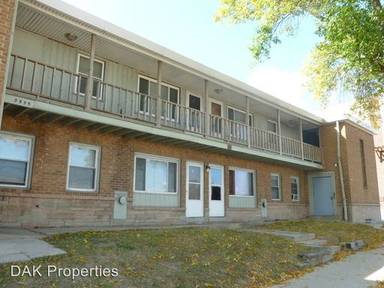 Main picture of 5555 N Teutonia Ave