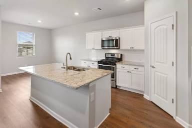 Main picture of 4518 Malbec Ave