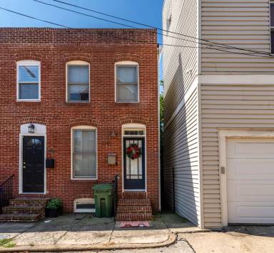 Main picture of 3301 Clyde St